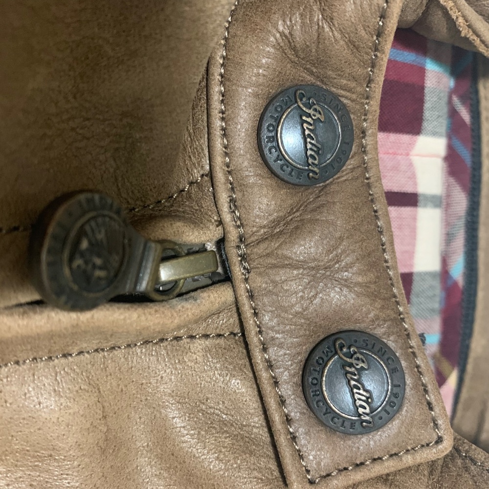 Women's Indian Motorcycle Benjamin Leather Jacket - Picture 3 of 10